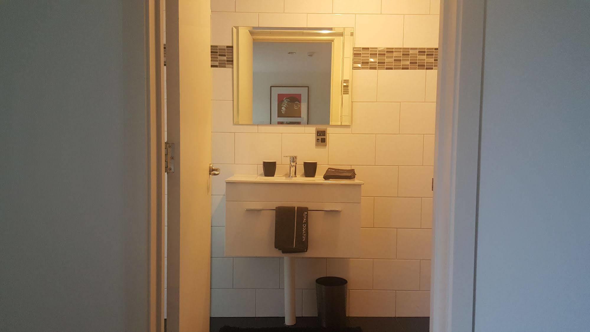 כרייסטצ'רץ' Snug In The City Apartment מראה חיצוני תמונה